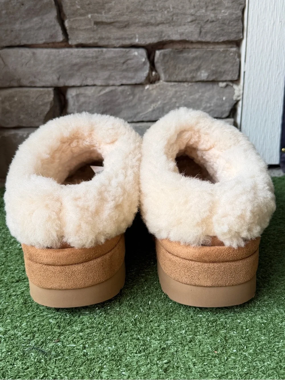 UGG Tazzlita Platform Chesnut Suede Women’s Slippers